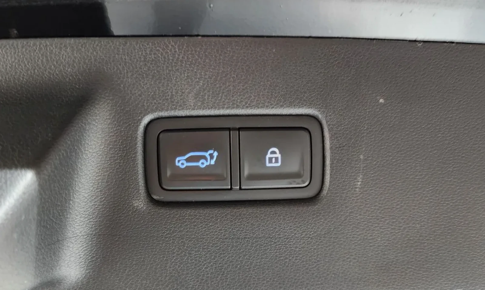 Hyundai Santa fe Prestige* 360* Обдух* Lane Assist* Крайна цена* , снимка 17 - Автомобили и джипове - 54837383