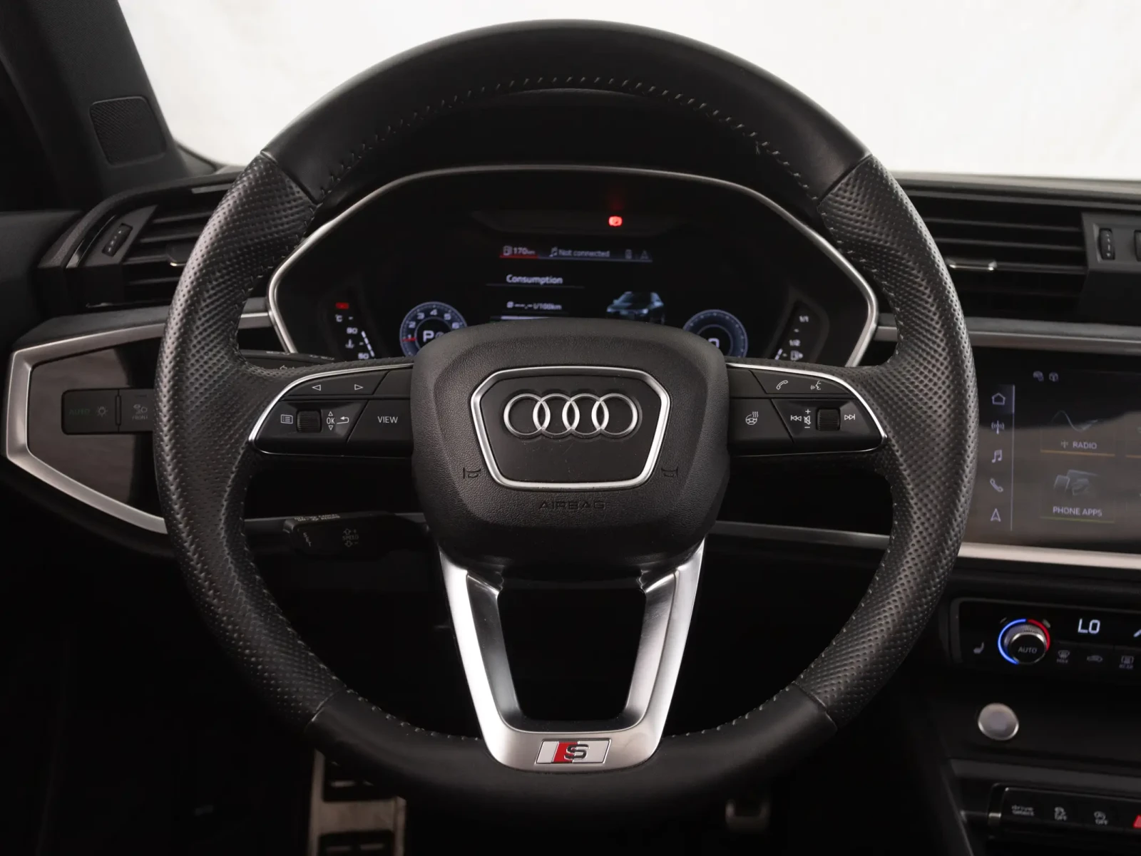 Audi Q3 Technik, снимка 14 - Автомобили и джипове - 55102980
