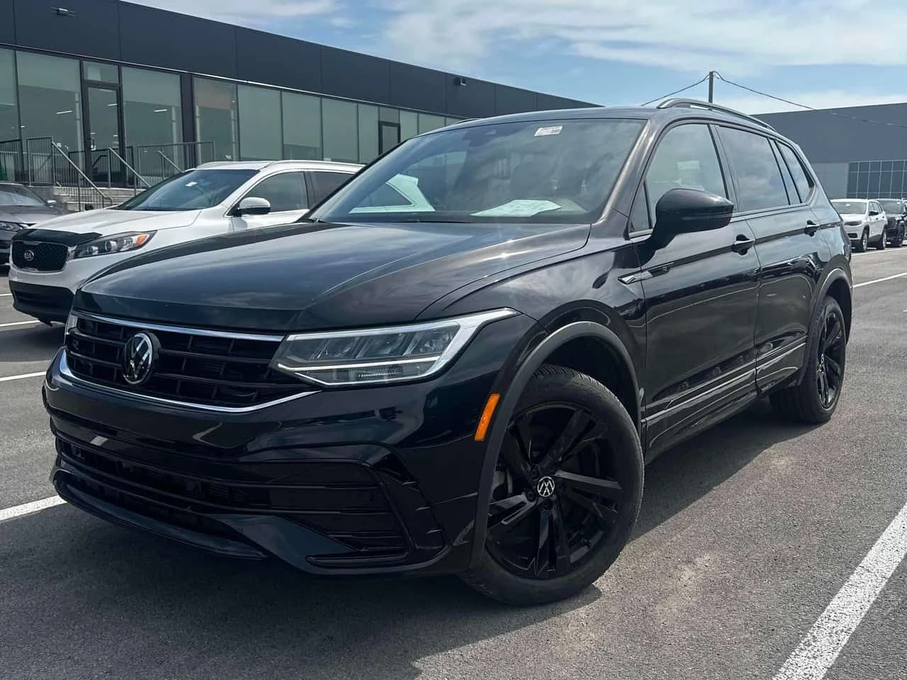VW Tiguan * Comfortline R Line Black Edition * CARFAX * БЕЗ 