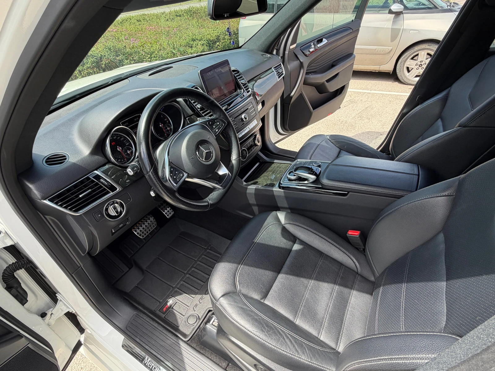 Mercedes-Benz GLE 350 4MATIK* AMG* 360, снимка 13 - Автомобили и джипове - 55533616