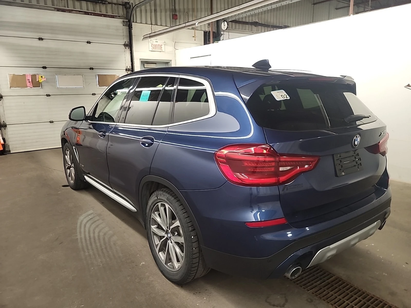 BMW X3  XDRIVE30I / АВТОКРЕДИТ / ПАНОРАМА / МАХАГОН , снимка 4 - Автомобили и джипове - 56081201
