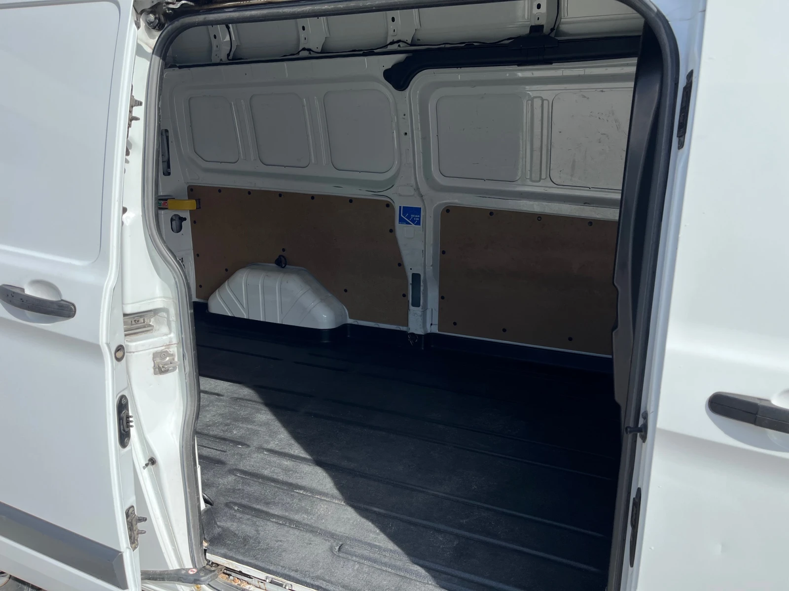 Ford Transit Custom 2.2 TDCI - изображение 9