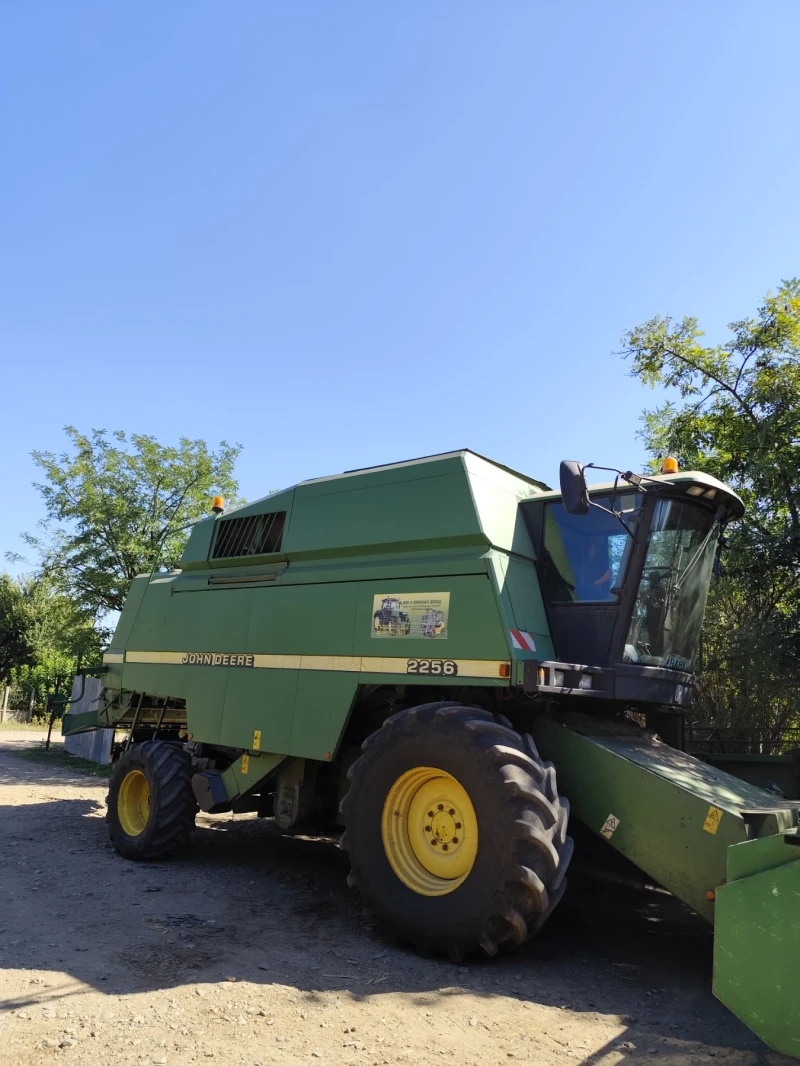 Комбайн John Deere, снимка 5 - Селскостопанска техника - 49261725