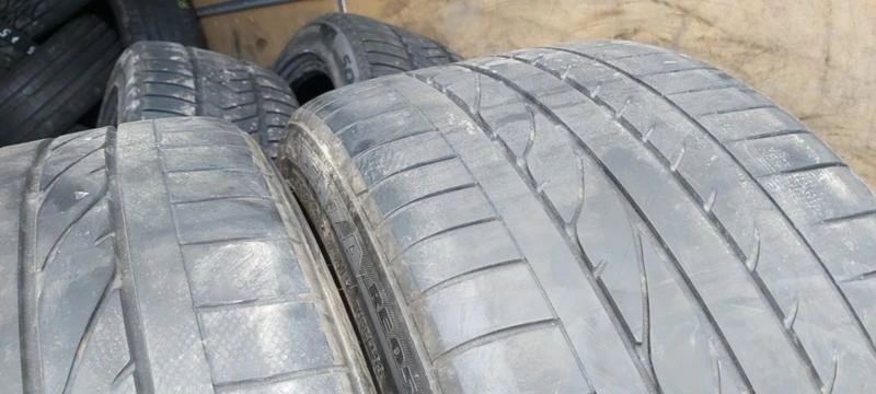 Гуми Летни 275/35R19, снимка 3 - Гуми и джанти - 33172969