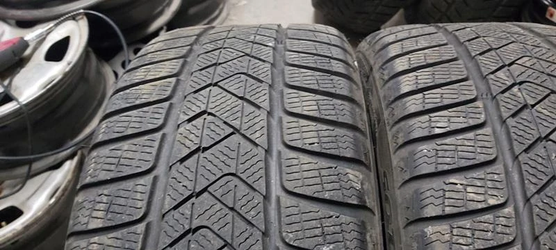 Гуми Зимни 255/35R19, снимка 4 - Гуми и джанти - 35608059