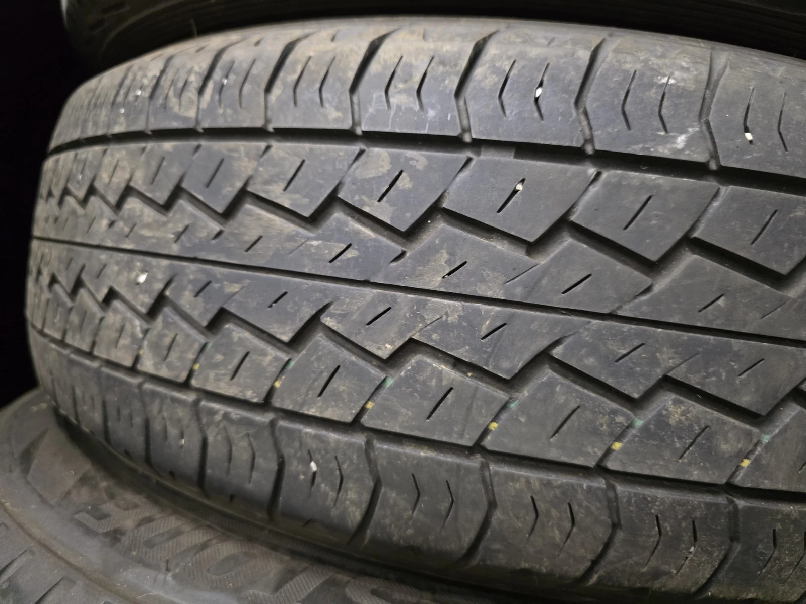 Гуми Летни 215/70R16, снимка 2 - Гуми и джанти - 56664419