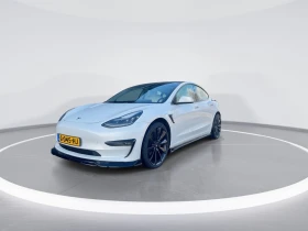 Tesla Model 3  4х4 Европейска long range, снимка 13