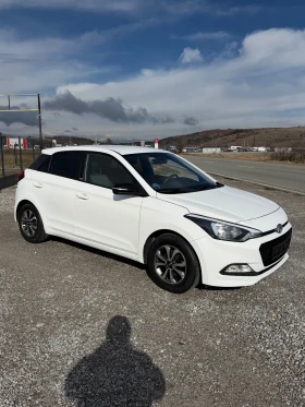 Hyundai I20 1.2i 84HP PASSION EURO 6 SERVICE BOOK TUV COC - 7500 € / 14668.73 лв. - 63439795 4
