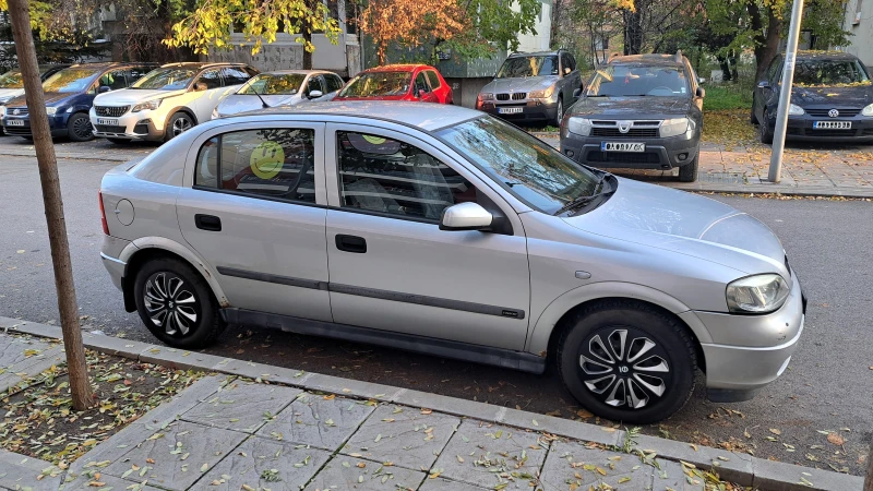 Opel Astra, снимка 3 - Автомобили и джипове - 48004532