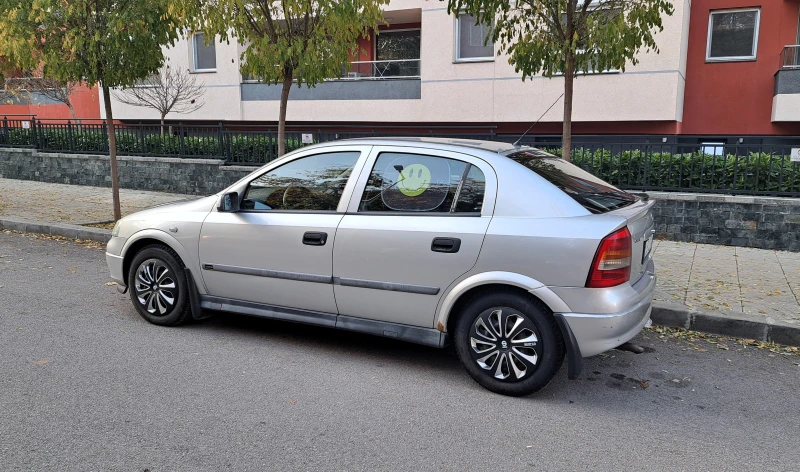 Opel Astra, снимка 5 - Автомобили и джипове - 48004532