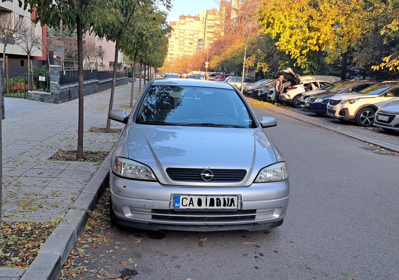 Opel Astra, снимка 2 - Автомобили и джипове - 48004532