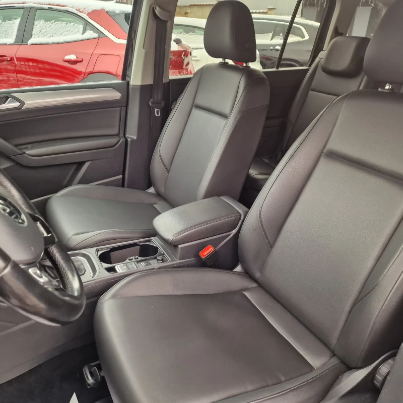 VW Touran 2.0TDI/150KS/6+ 1, снимка 7 - Автомобили и джипове - 48360376