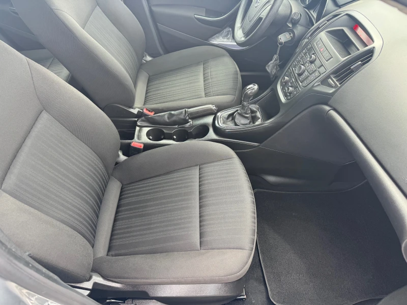 Opel Astra 1.4i* Климатик* Германия* КАТО НОВА* , снимка 9 - Автомобили и джипове - 50377307