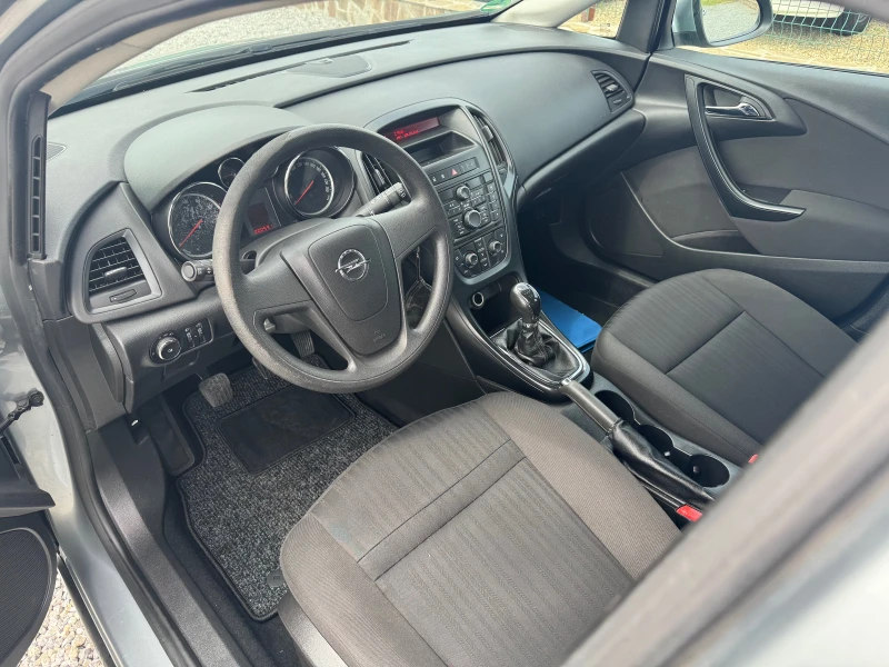 Opel Astra 1.4i* Климатик* Германия* КАТО НОВА* , снимка 6 - Автомобили и джипове - 50377307