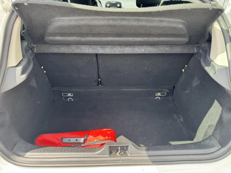 Renault Clio 1.5 DCi 75k.c., снимка 11 - Автомобили и джипове - 51219270