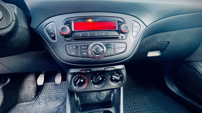 Opel Corsa, снимка 8 - Автомобили и джипове - 51954942