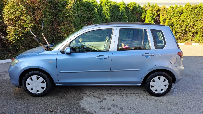 Mazda 2, снимка 2 - Автомобили и джипове - 52504269