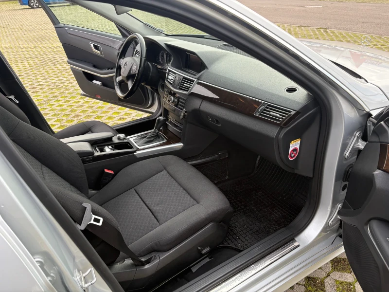 Mercedes-Benz E 250, снимка 10 - Автомобили и джипове - 52688372