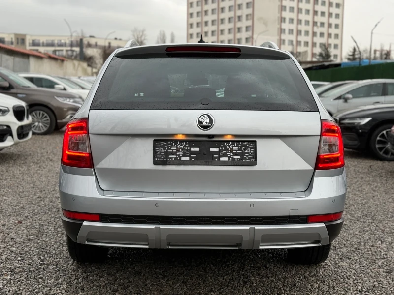 Skoda Octavia 2.0TDI/184к.с./Scout/4x4/DSG, снимка 6 - Автомобили и джипове - 53025219