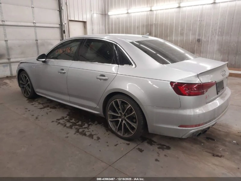 Audi S4 3l 3.0T Premium Plus, снимка 3 - Автомобили и джипове - 53215842