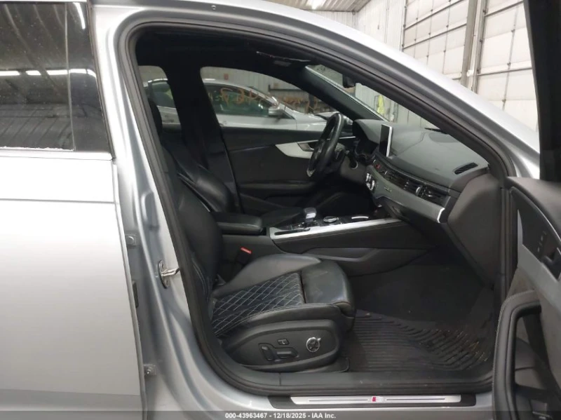 Audi S4 3l 3.0T Premium Plus, снимка 5 - Автомобили и джипове - 53215842