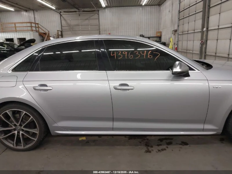 Audi S4 3l 3.0T Premium Plus, снимка 13 - Автомобили и джипове - 53215842