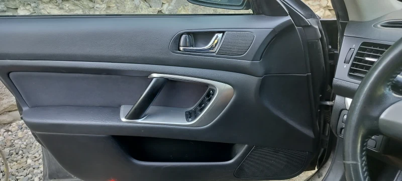Subaru Legacy, снимка 12 - Автомобили и джипове - 53589546