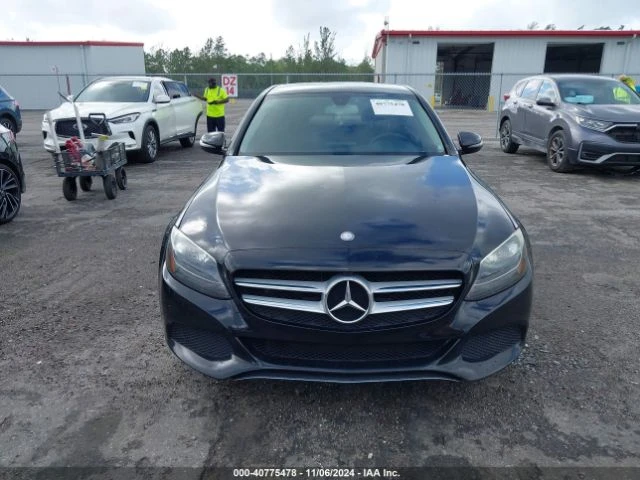 Mercedes-Benz C 300, снимка 5 - Автомобили и джипове - 48111425