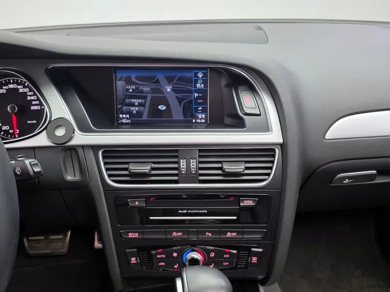 Audi A4 35 Tdi Quattro Dynamic, снимка 14 - Автомобили и джипове - 55896152