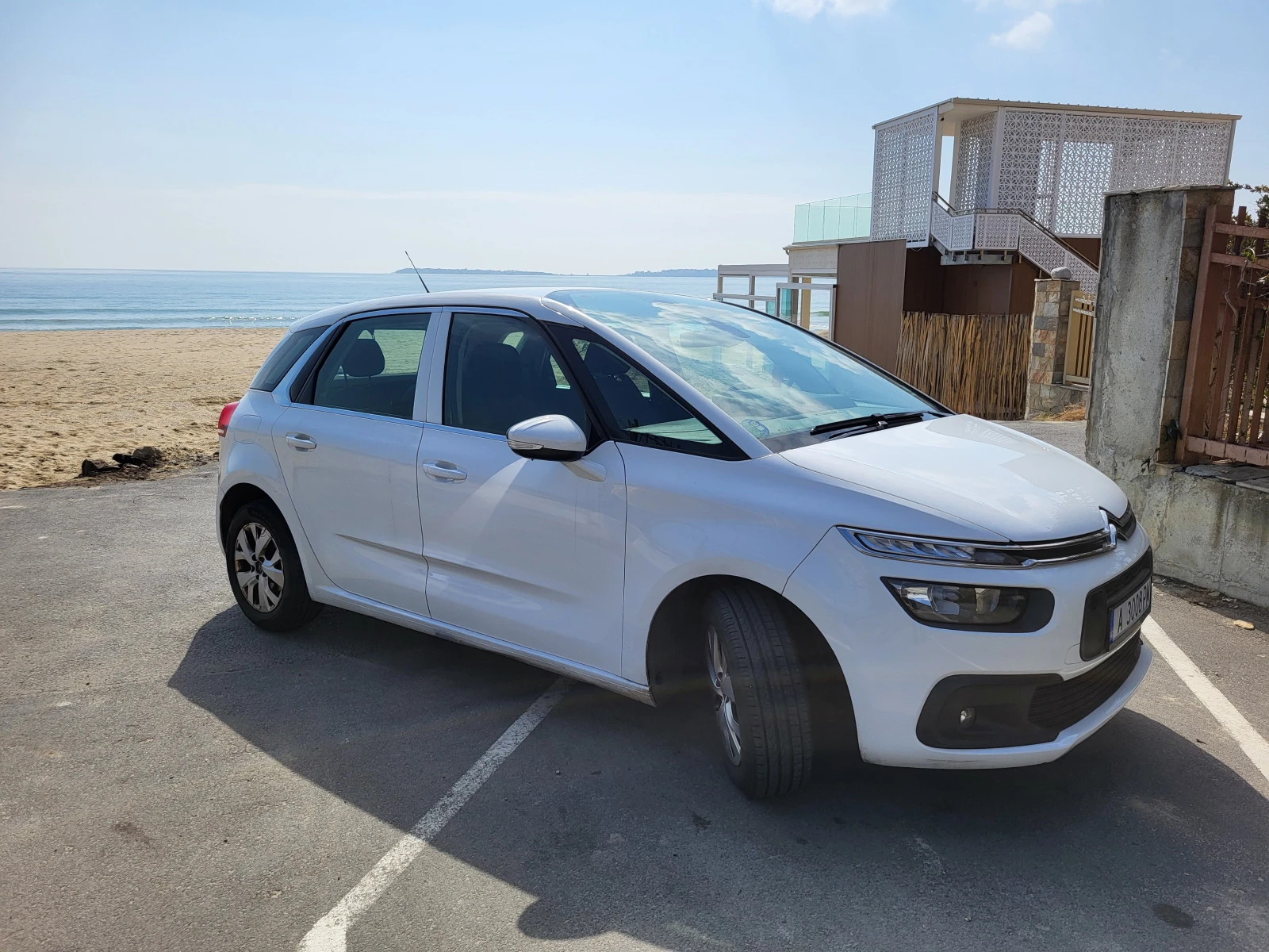 Citroen C4 Picasso 1, 2 Газ / 2018 г., снимка 1