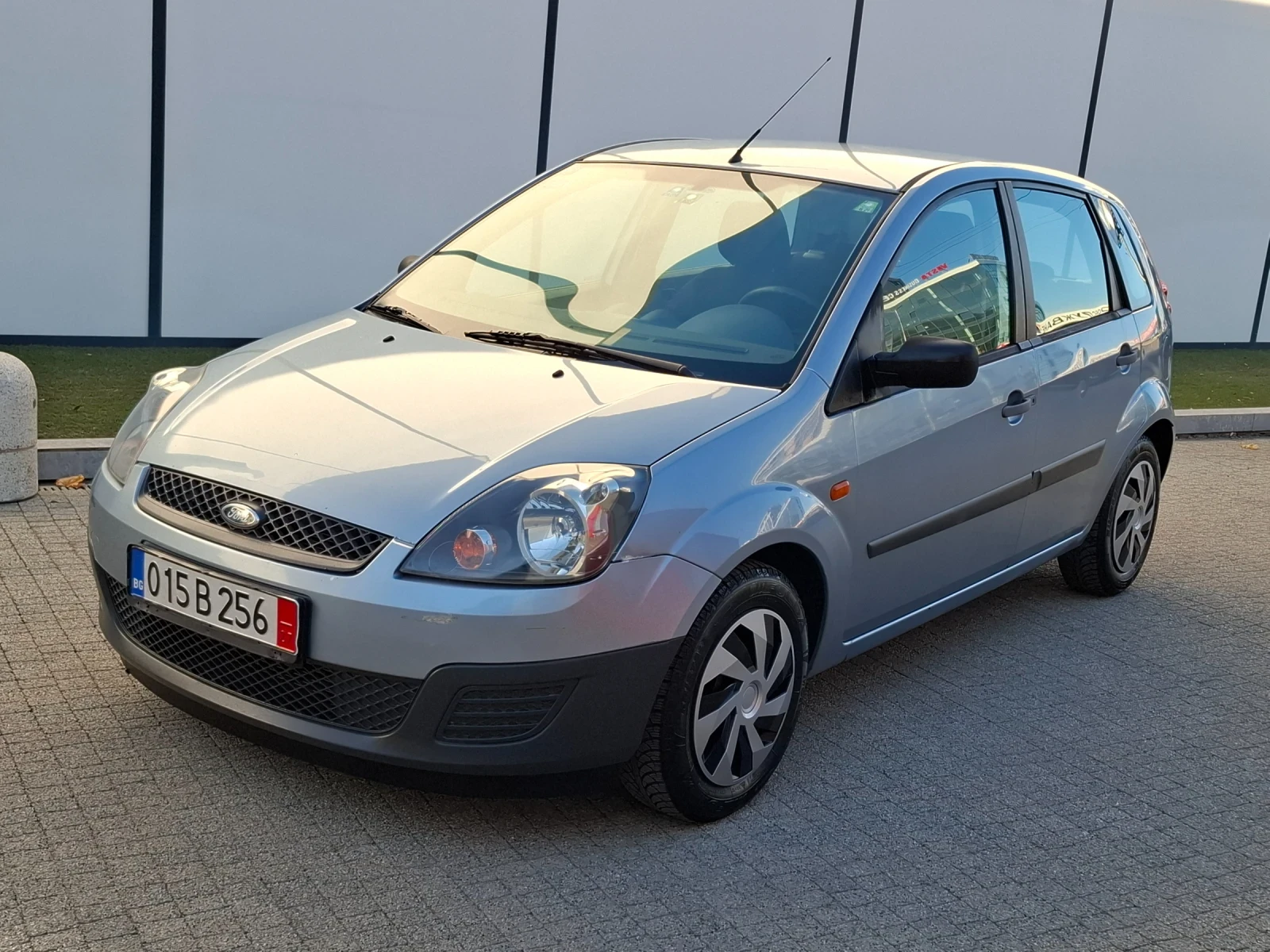 Ford Fiesta 1.3 (69kc)* * * FACELIFT* * *  - изображение 2