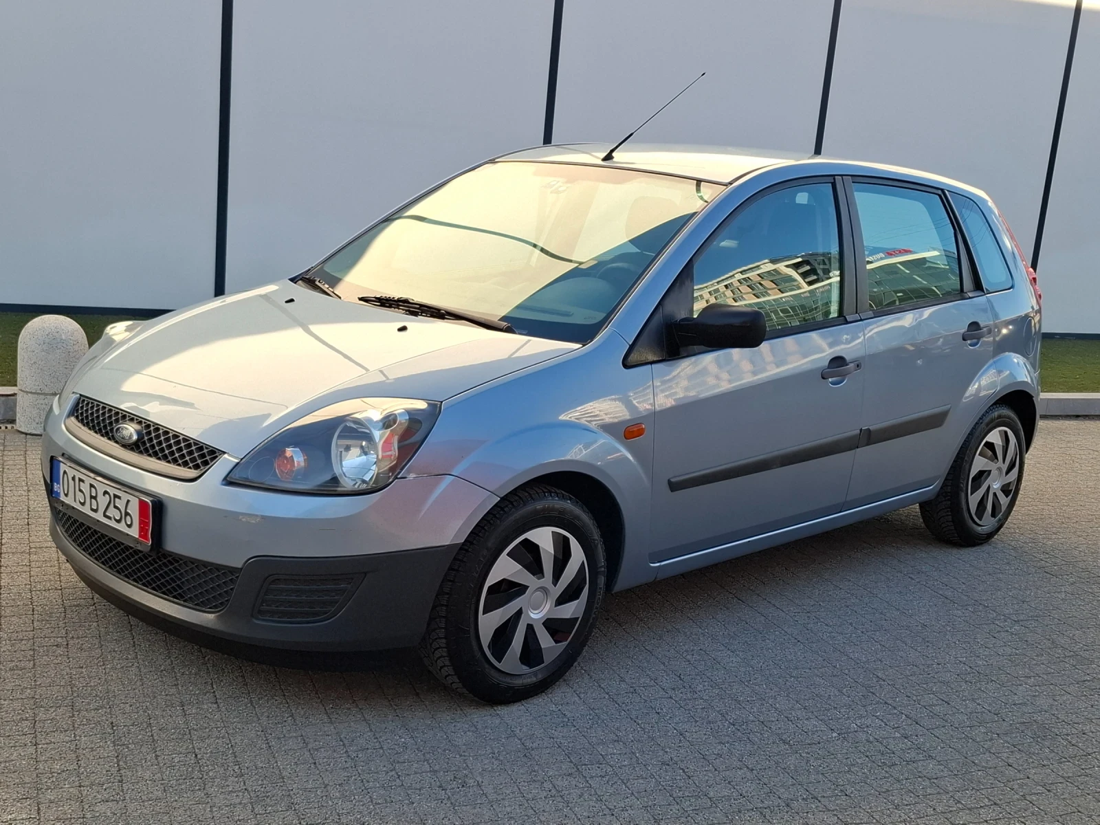 Ford Fiesta 1.3 (69kc)* * * FACELIFT* * *  - изображение 3