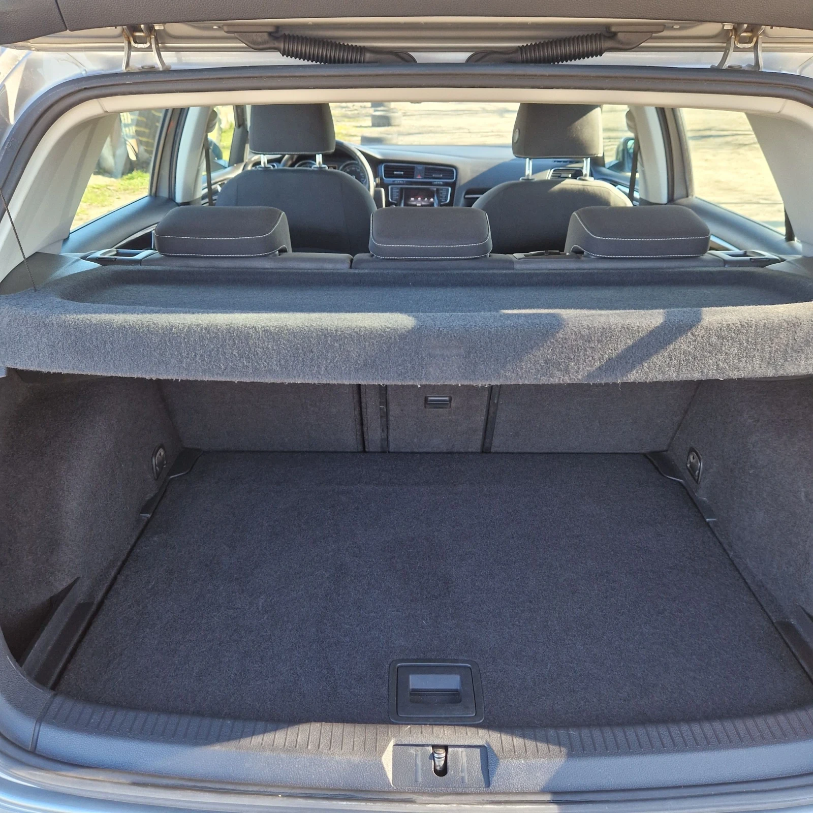 VW Golf 1.6TDI HIGH LINE, снимка 15 - Автомобили и джипове - 53783082