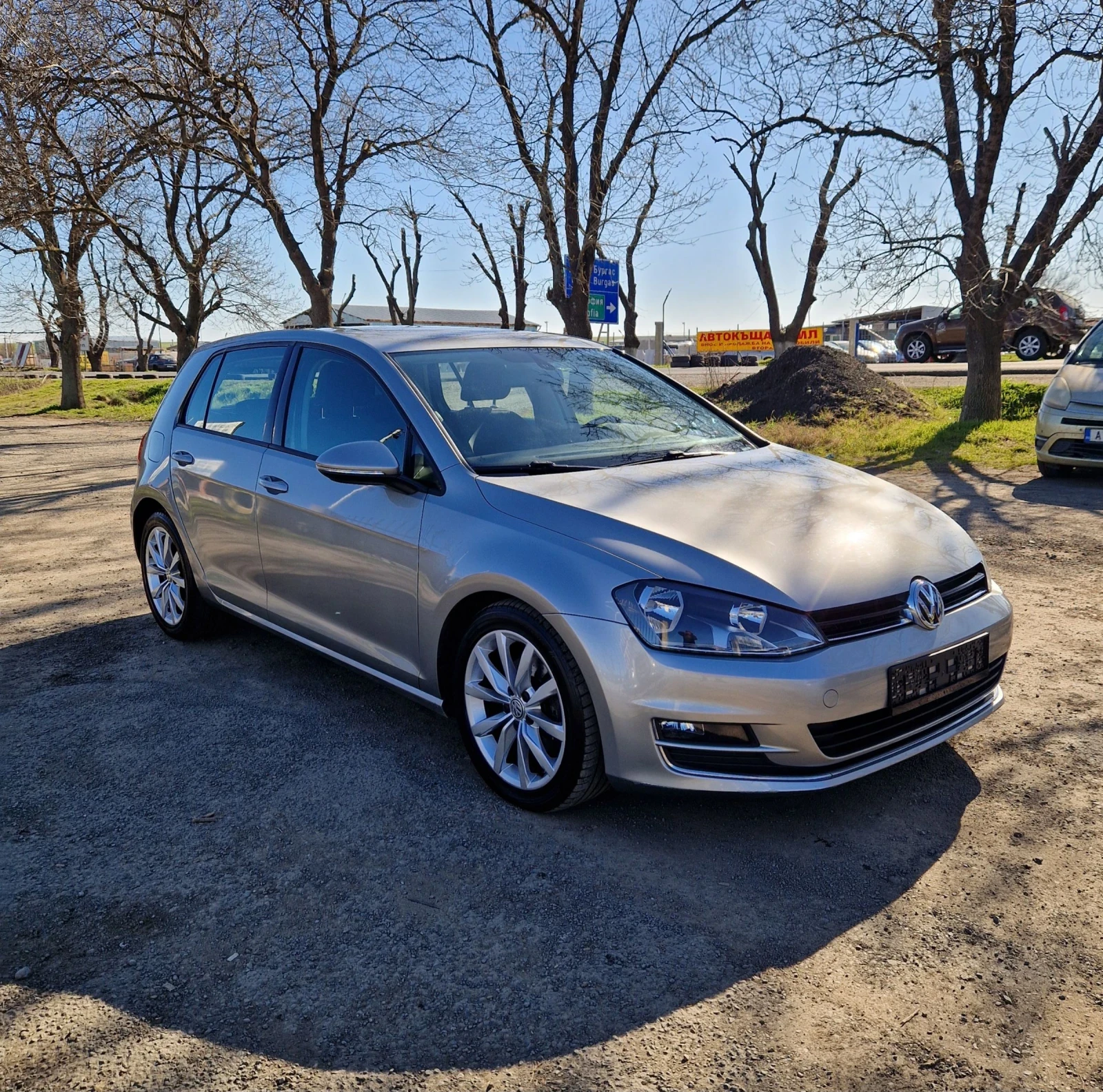 VW Golf 1.6TDI HIGH LINE, снимка 2 - Автомобили и джипове - 53783082