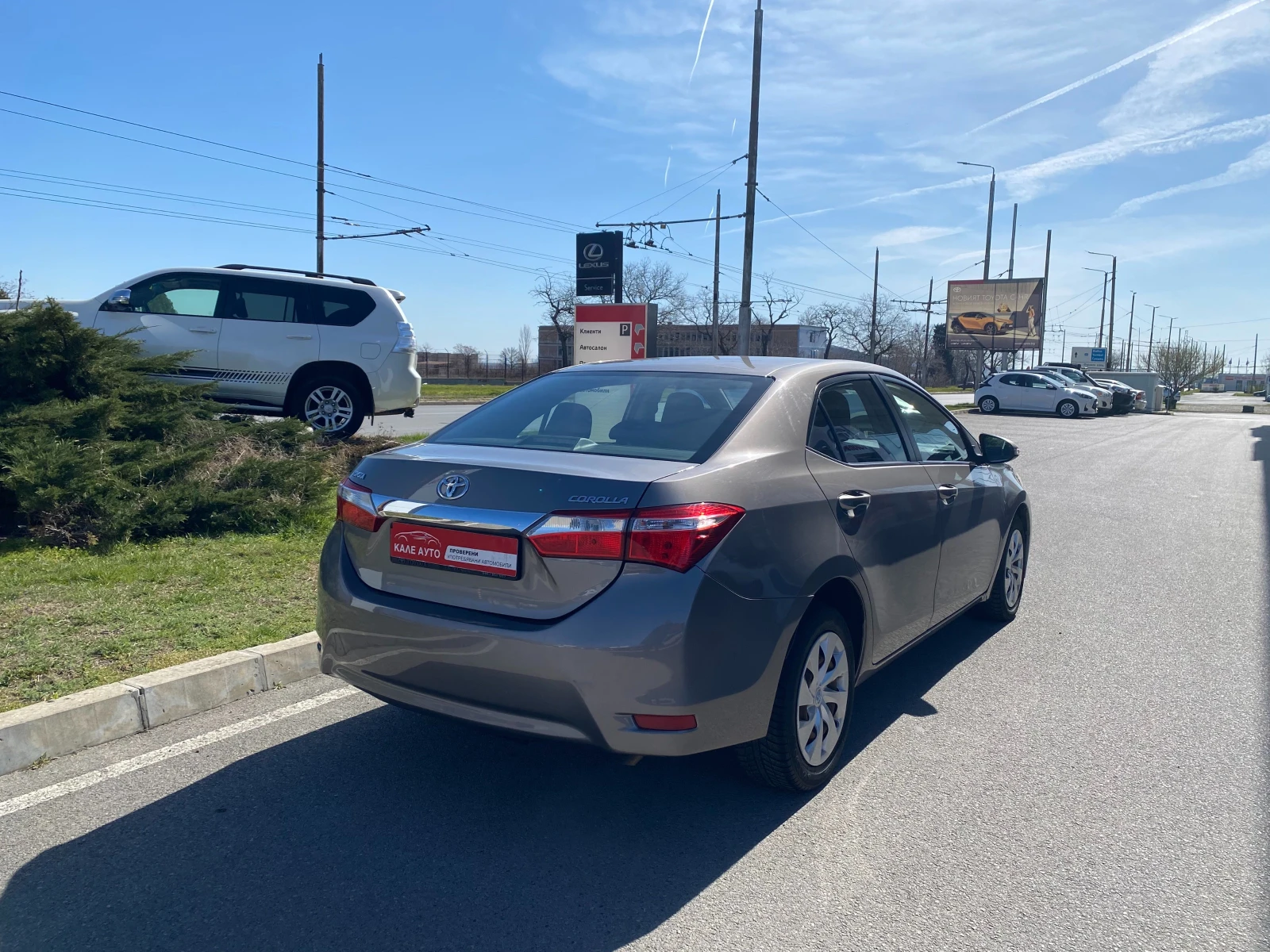 Toyota Corolla 1.6 AT , снимка 4 - Автомобили и джипове - 53805207