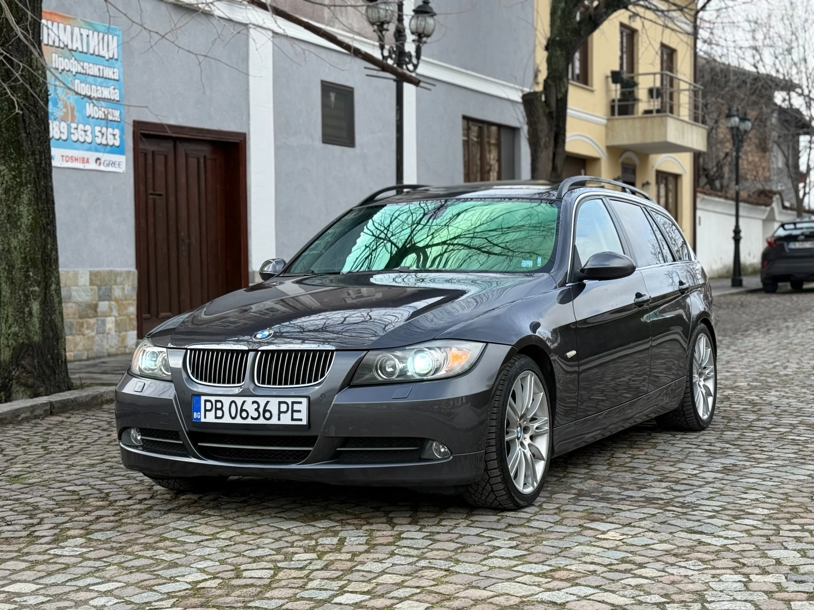 BMW 330 Pano/Comfort/ЗАДНО, снимка 5 - Автомобили и джипове - 53849308