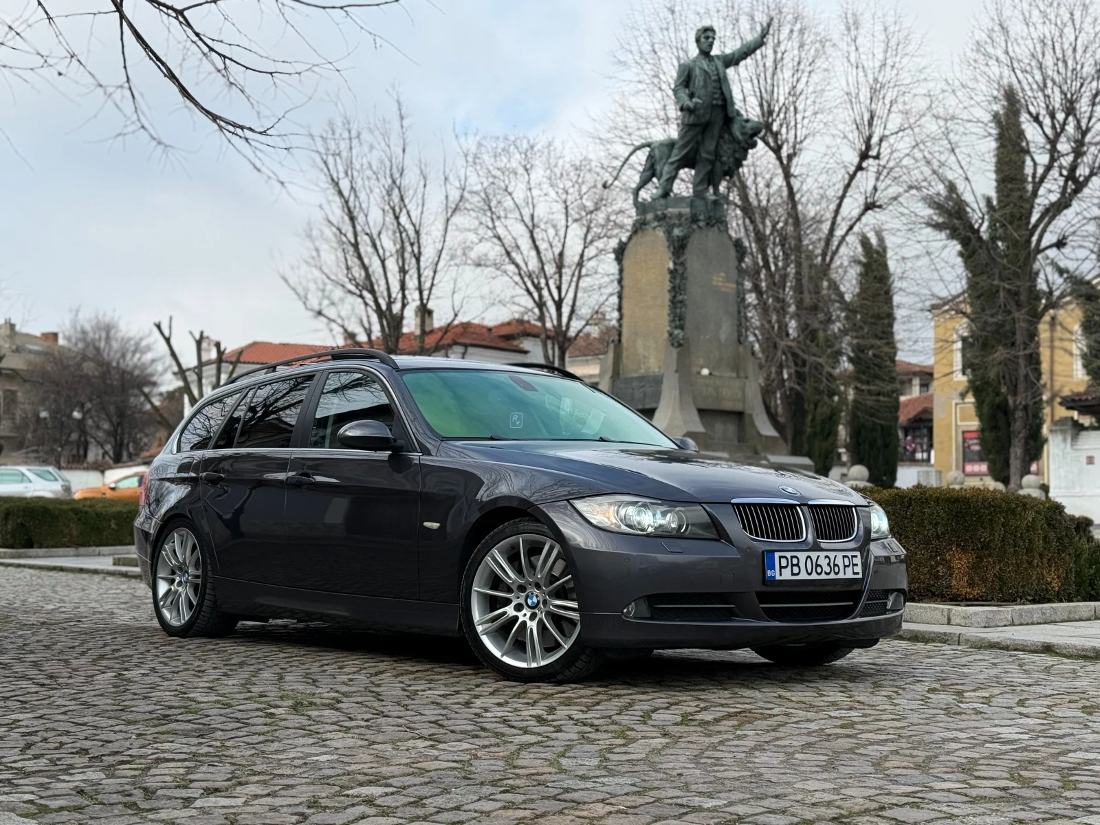 BMW 330 Pano/Comfort/ЗАДНО