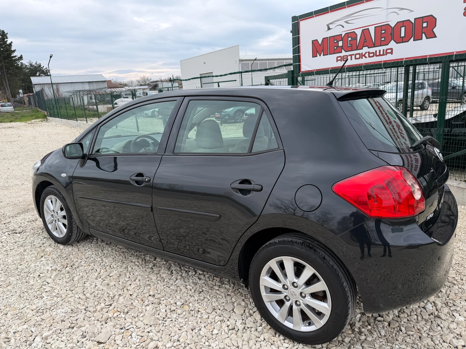 Toyota Auris 2.0D4D/126p.s-Kayless Go!!!, снимка 4 - Автомобили и джипове - 54071475