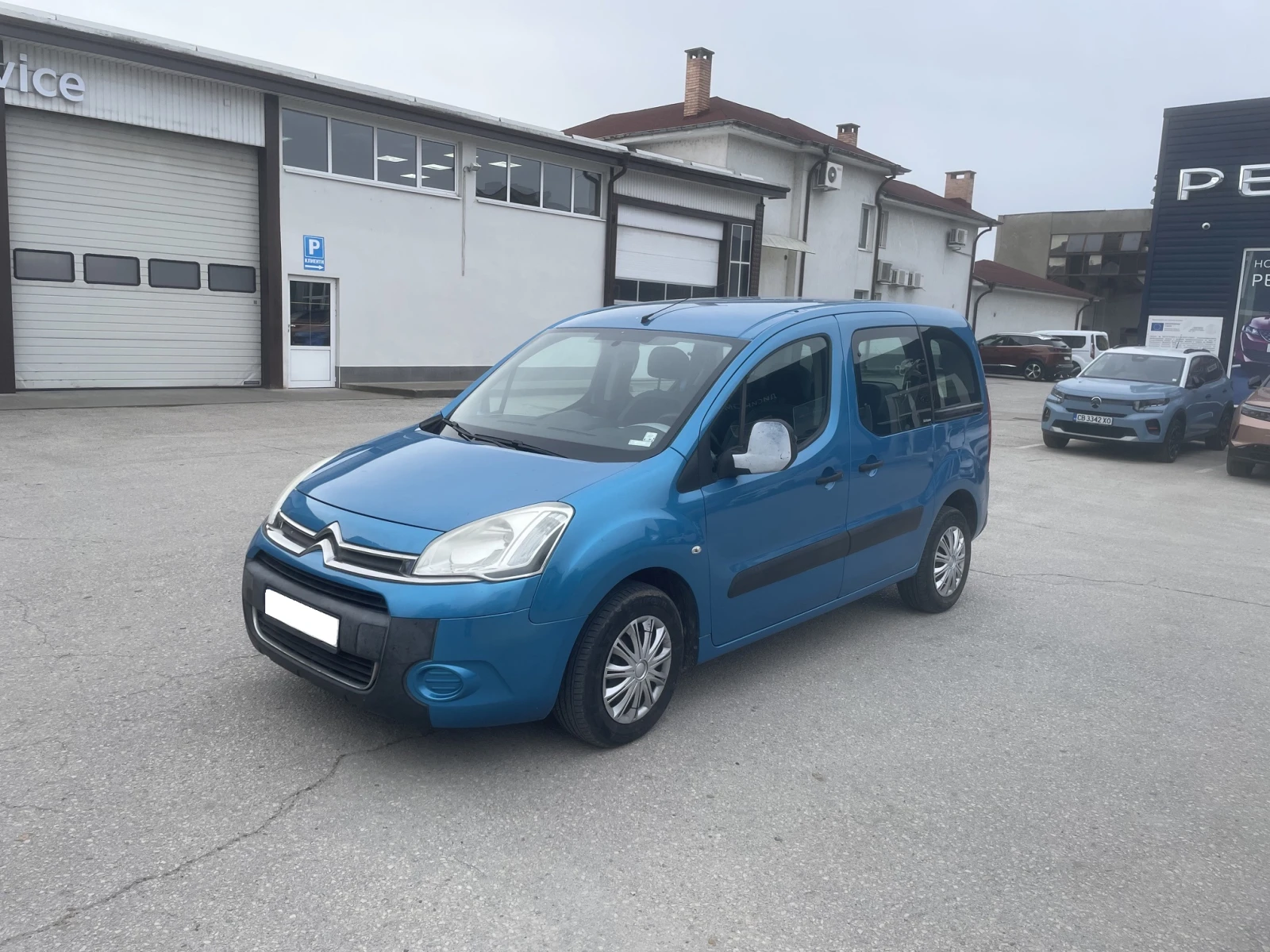 Citroen Berlingo 1.6 HDI 92, снимка 4 - Автомобили и джипове - 54143171