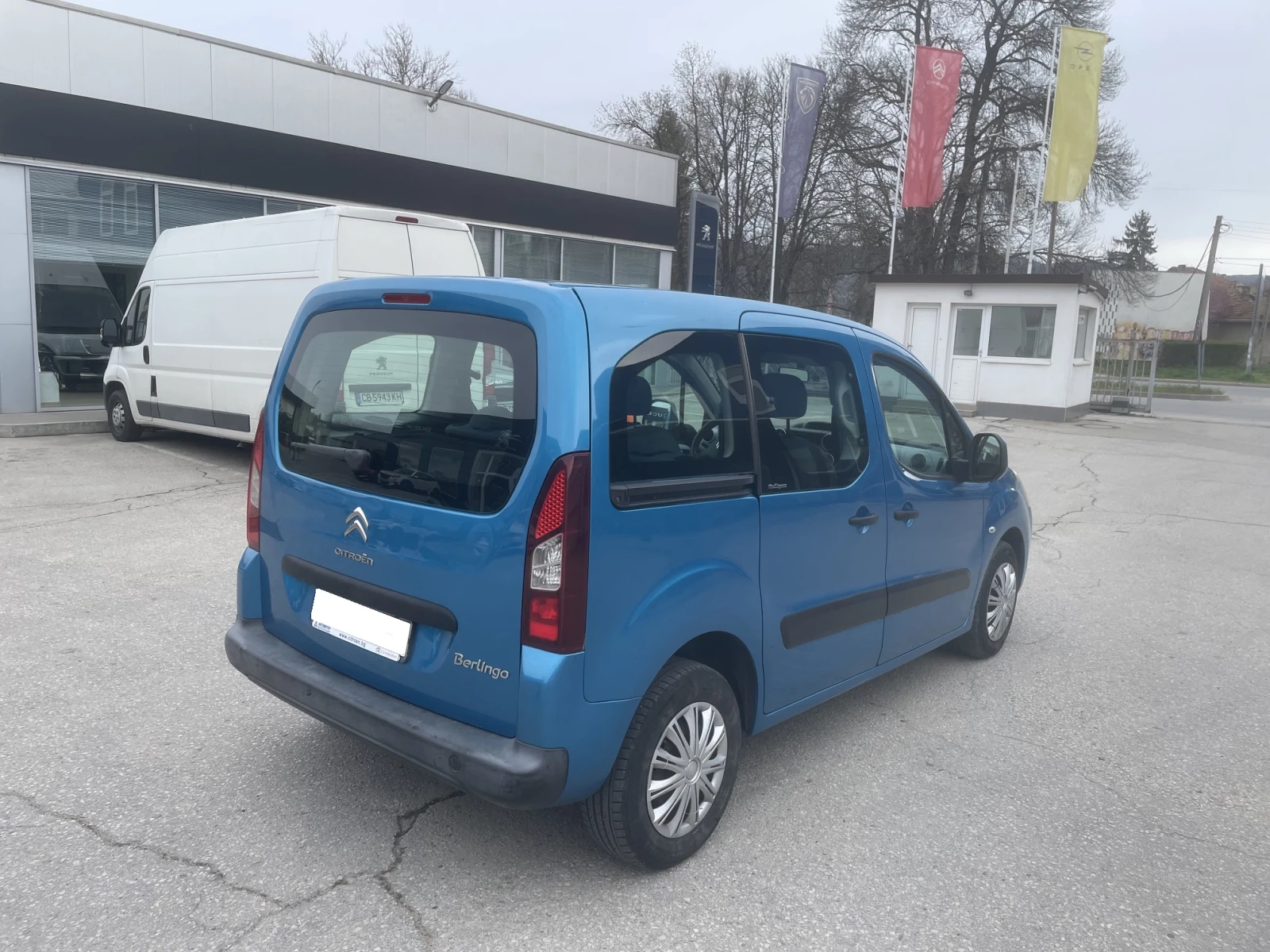 Citroen Berlingo 1.6 HDI 92, снимка 6 - Автомобили и джипове - 54143171