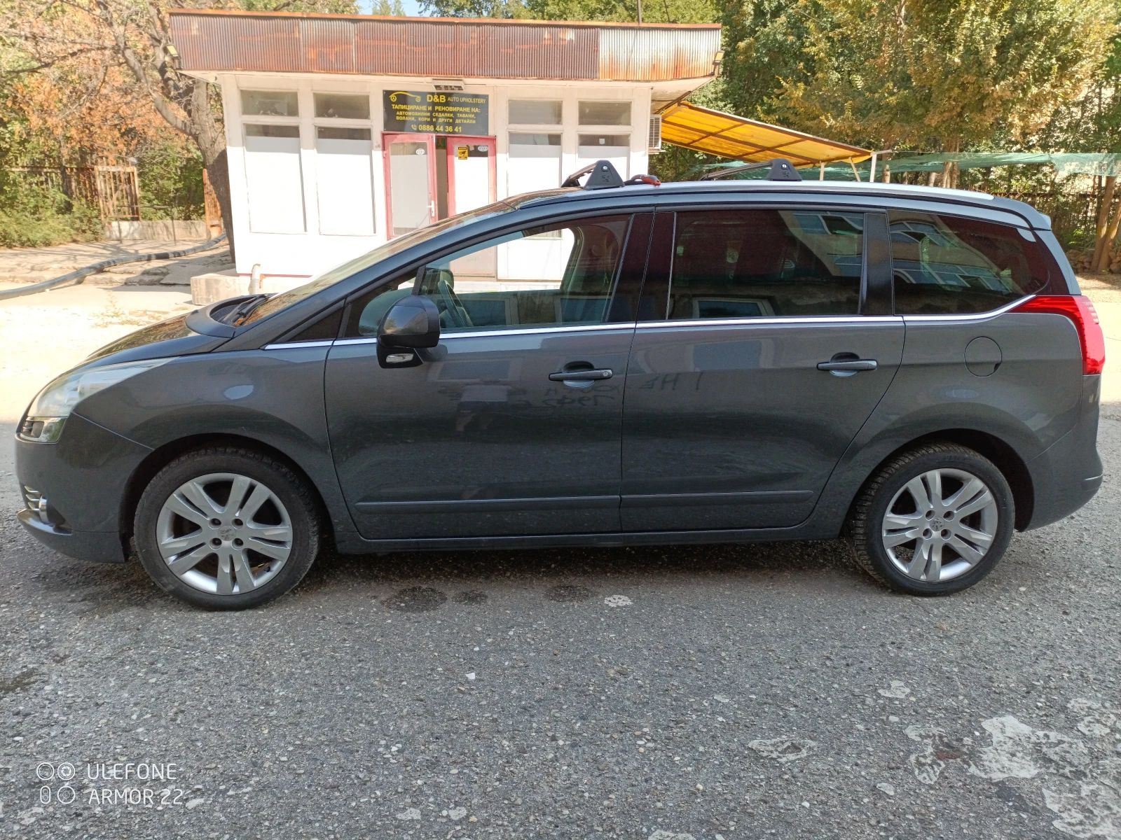 Peugeot 5008 1.6 Panorama, снимка 3 - Автомобили и джипове - 54236637