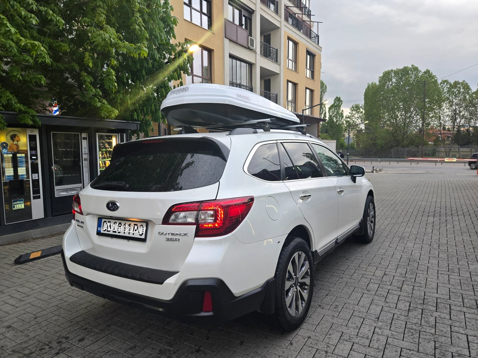 Subaru Outback 3.6R | Touring | 4X4 | лизинг | Подходящ за ГАЗ, снимка 5 - Автомобили и джипове - 54392737
