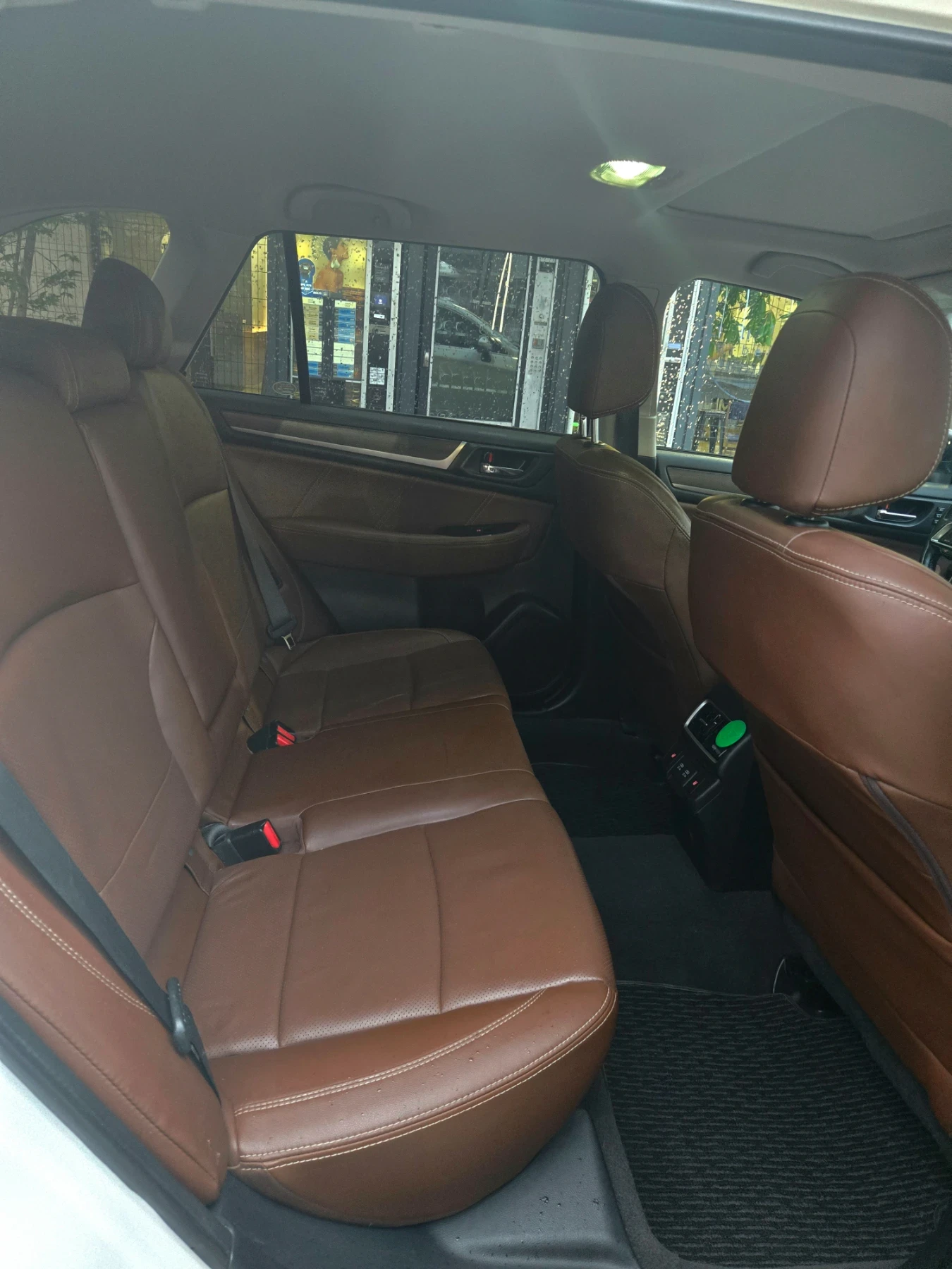 Subaru Outback 3.6R | Touring | 4X4 | лизинг | Подходящ за ГАЗ, снимка 14 - Автомобили и джипове - 54392737