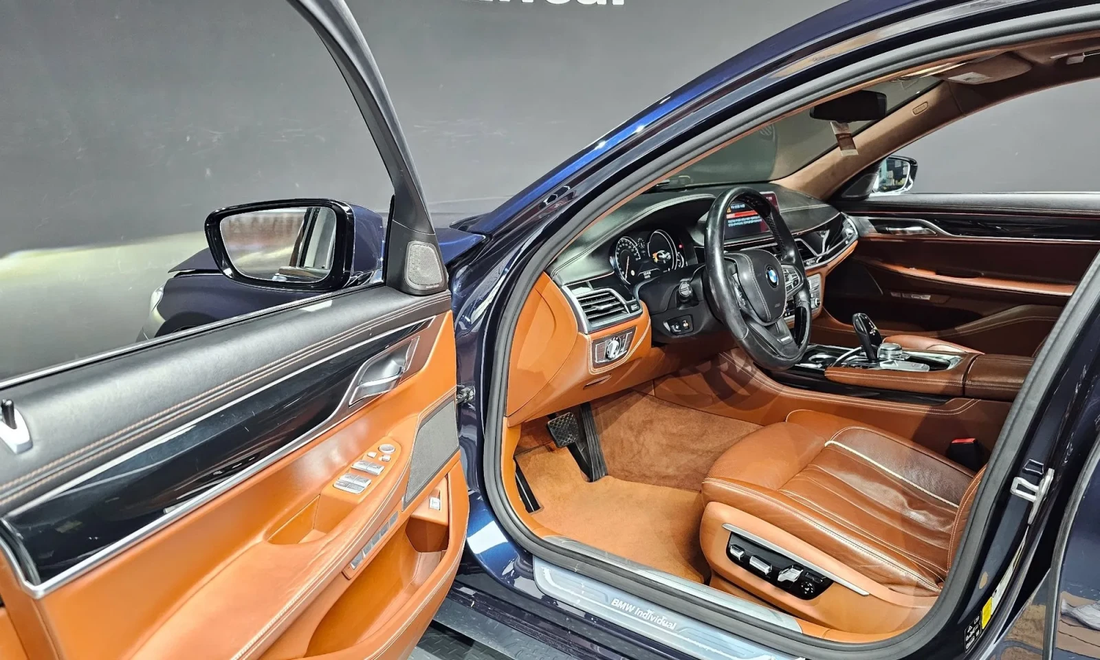 BMW 750 Li xDrive* INDIVIDUAL* DIGITAL* ОБДУХВАНЕ* 360 КАМ, снимка 11 - Автомобили и джипове - 54461438