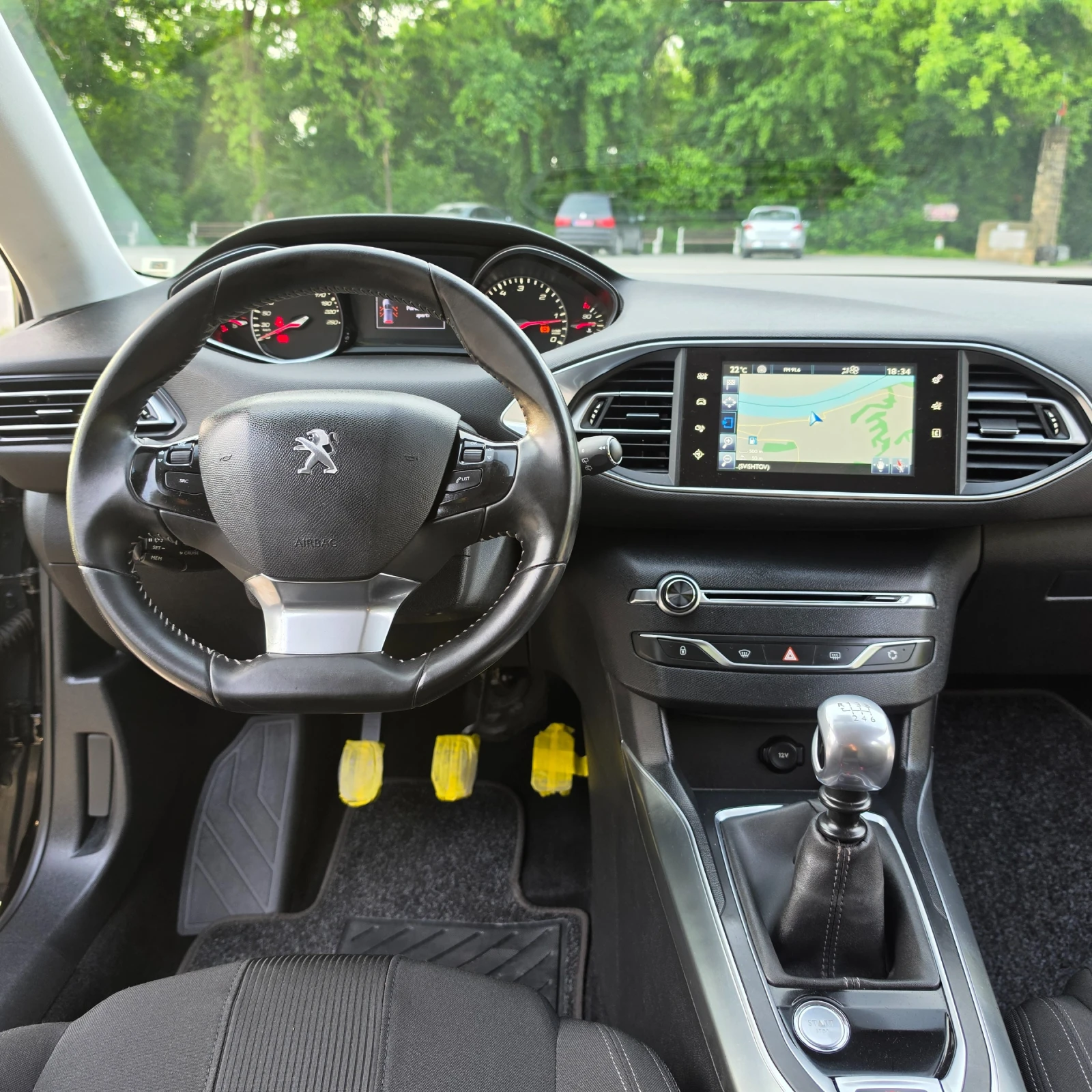 Peugeot 308 1.6HDI FULL, снимка 6 - Автомобили и джипове - 54624083