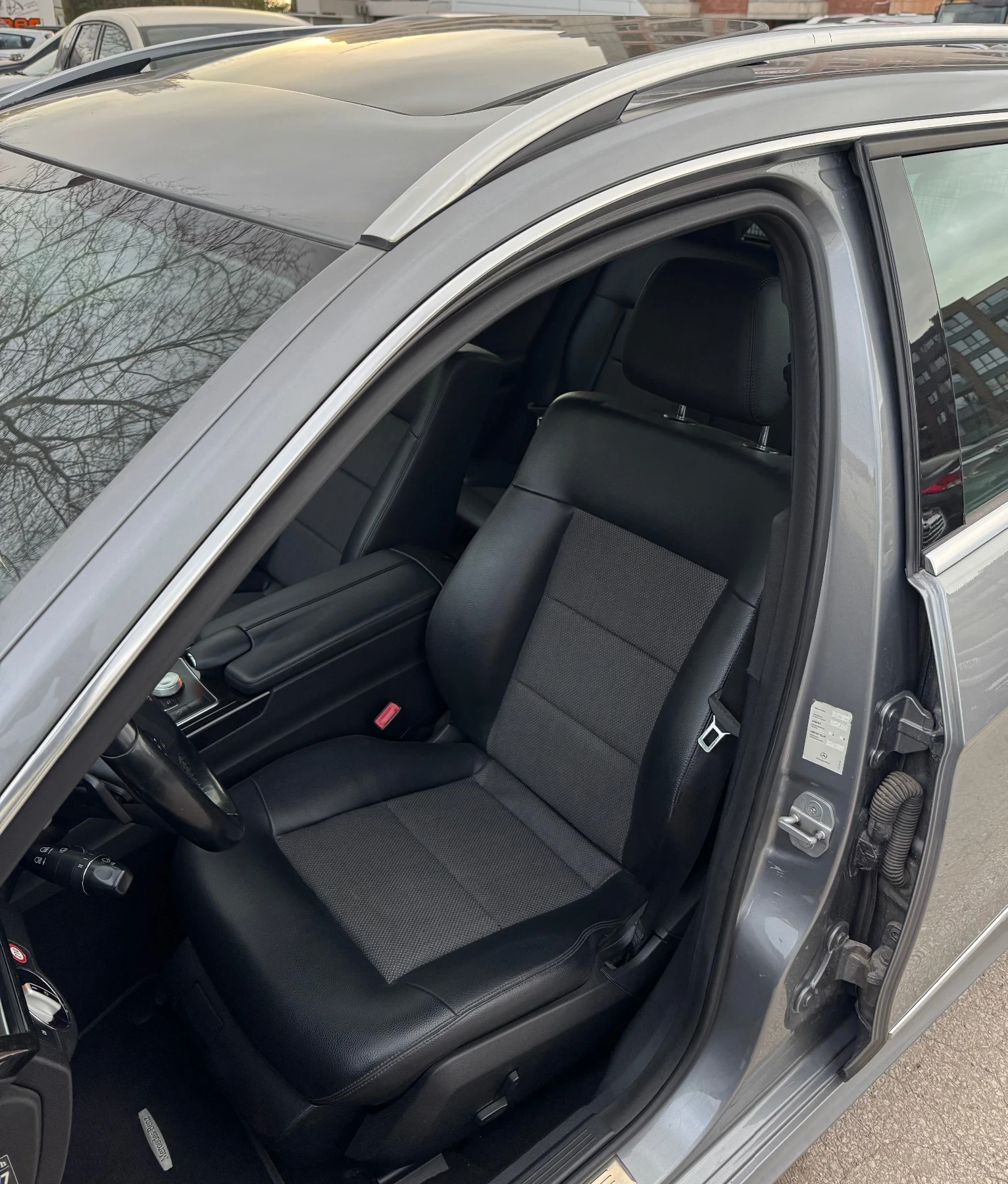 Mercedes-Benz E 350 CDI * AVANTGARDE * Bi-Xenon * Нави * Шибедах , снимка 9 - Автомобили и джипове - 54712378