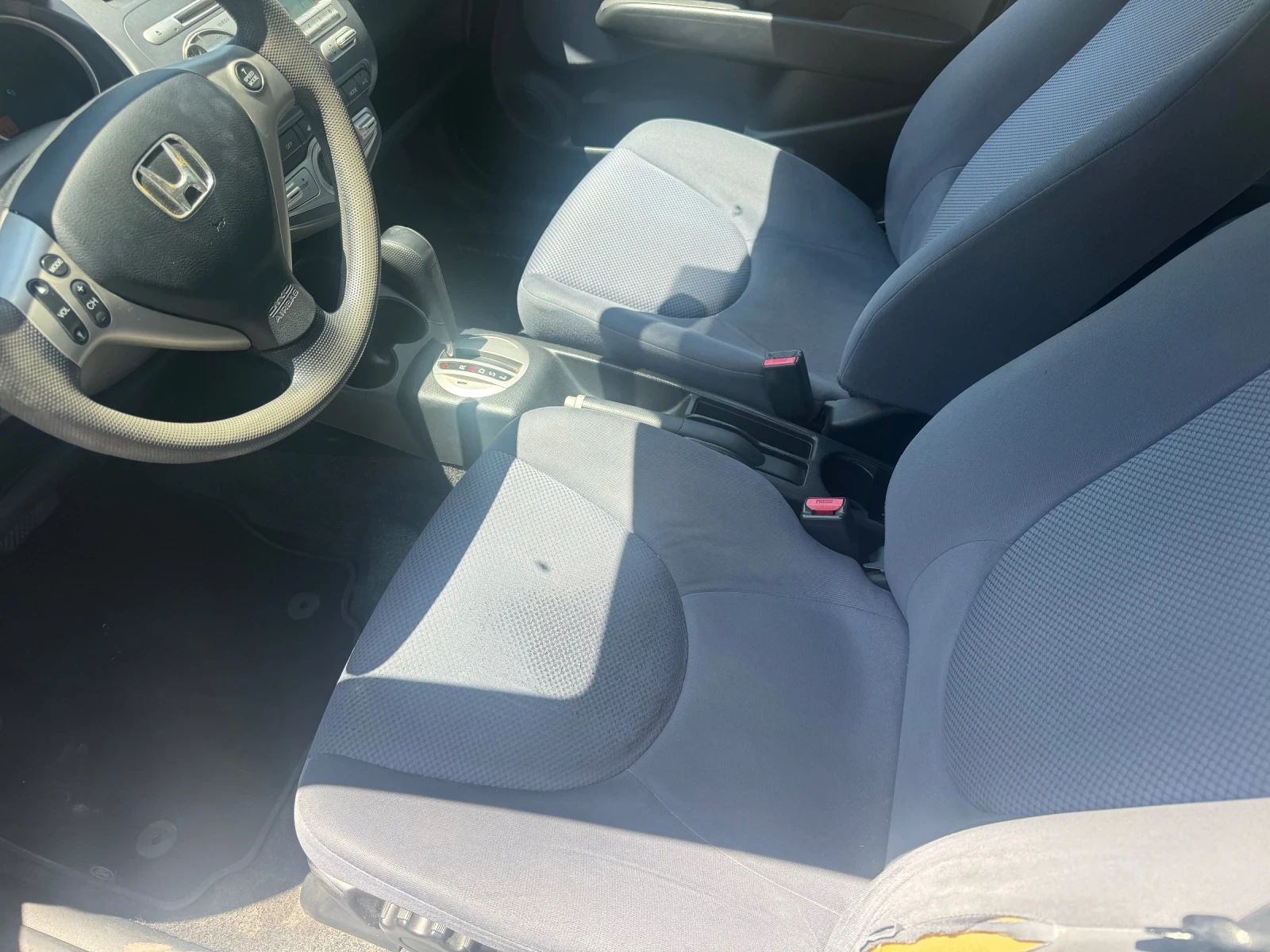 Honda Jazz 1.4 автоматик, снимка 12 - Автомобили и джипове - 54930623