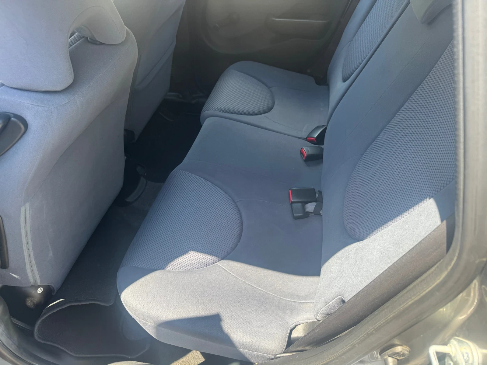 Honda Jazz 1.4 автоматик, снимка 10 - Автомобили и джипове - 54930623