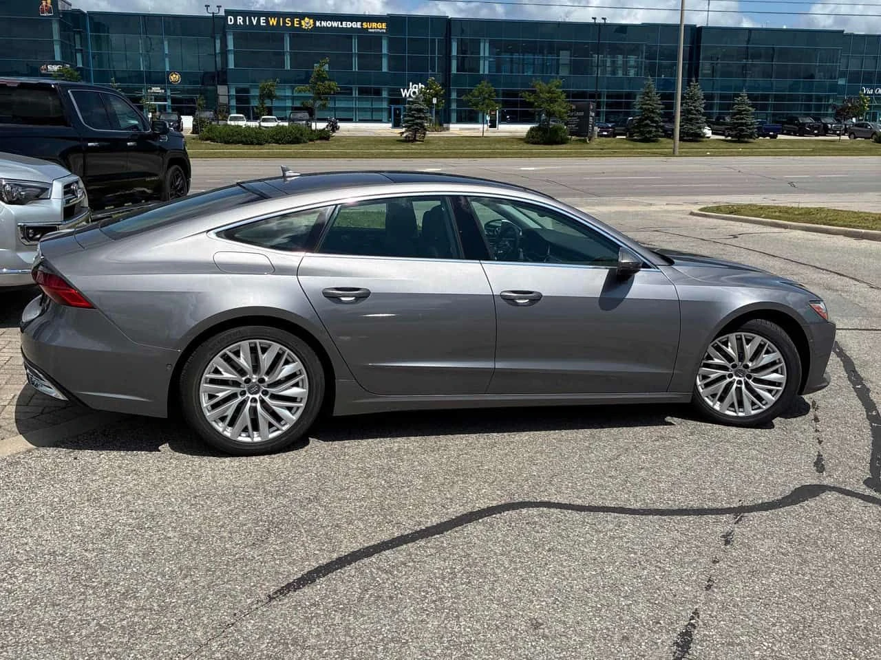 Audi A7 TECHNIK * ДИСТРОНИК* 360 КАМЕРА* ОБДУХВАНЕ* ПАНОРА, снимка 4 - Автомобили и джипове - 55218549