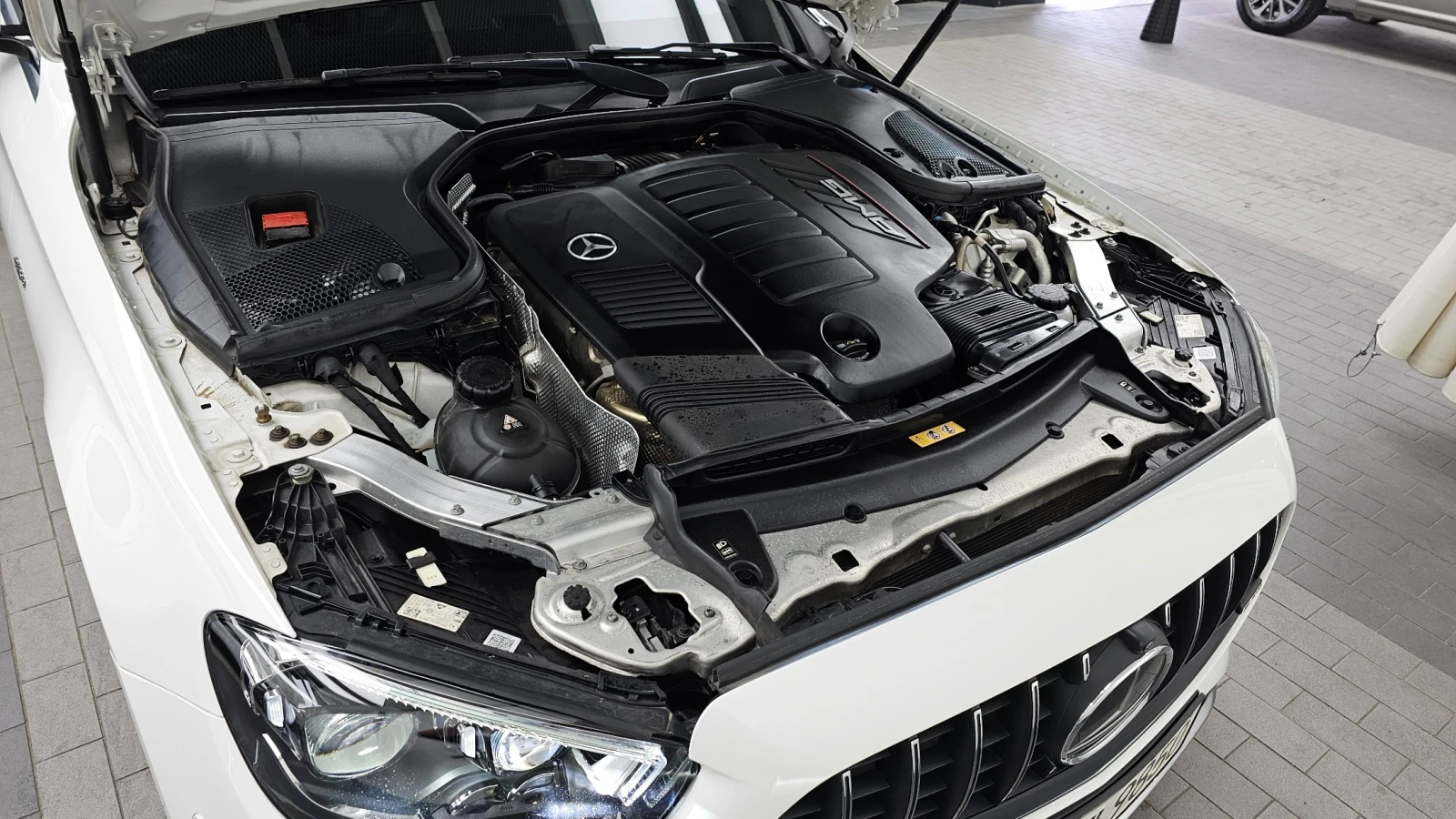 Mercedes-Benz E 53 AMG 4MATIC+ , снимка 6 - Автомобили и джипове - 55435507